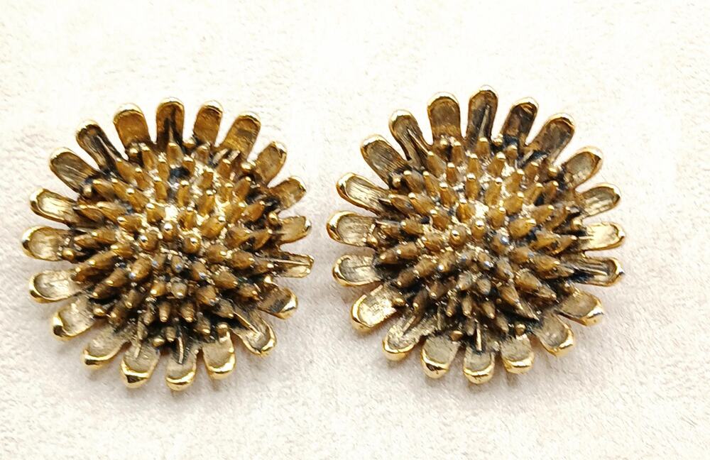 Vintage MUSI Shoe Clip On Jewelry